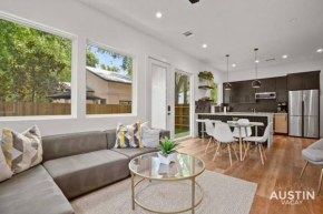Super Stunning Back House w Terrace in East Chavez